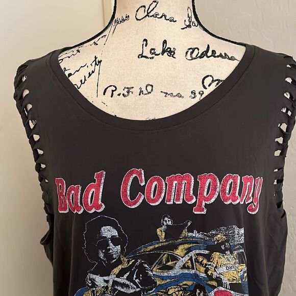 Torrid Bad Company Faded Black Distressed Graphic Tank Top Contemporary Boho - Picture 12 of 14